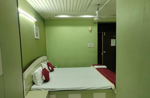 Kanpur Hotel | Hotel Nirmal Palace