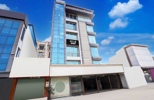 Ahmedabad House | Hotel O Airport Road