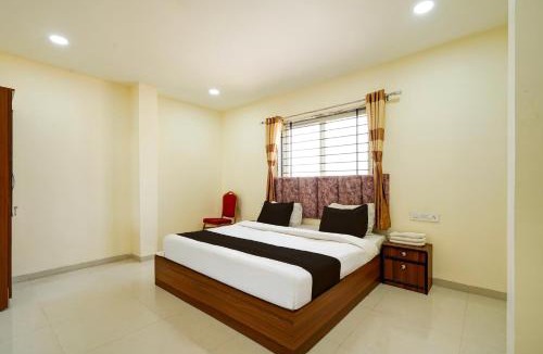 Indore Hotel | Hotel O Aura