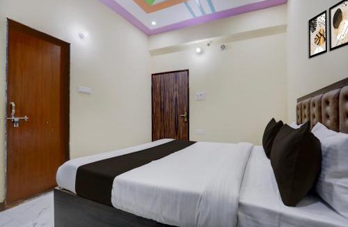 Varanasi Hotel | Hotel O by OYO SGD Lawn And Hotel