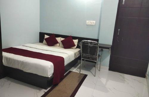 Faizabad House | Hotel O Home Aditya Inn Suits Homestay