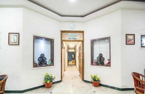 Allahabad Hotel | Hotel O Prayag Holidays