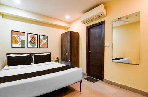 Block E Hotel | Hotel O Premium 12th Night