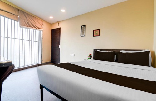 Block E Hotel | Hotel O Premium 12th Night