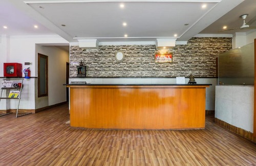 Sector 70 Hotel | Hotel O Red Carpet Hotels