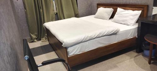 Faizabad Apartment | Hotel O Shivay The Palace