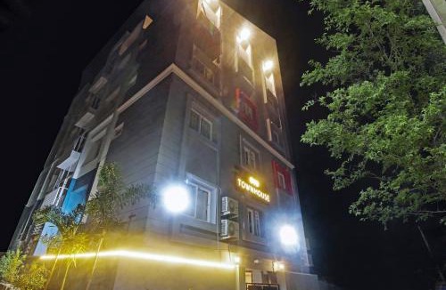 Shamshabad Hotel | Hotel O SS Skyline