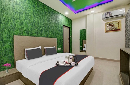 Kolar Road Hotel | Hotel O The Whistler