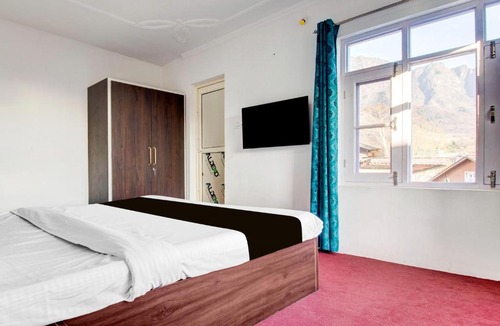 Nishat-Shalimar Hotel | Hotel O Wave Inn