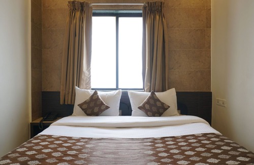 Pimpri Colony Hotel | Hotel Pavitra
