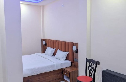 Allahabad Hotel | HOTEL Pawan kunj stay & food