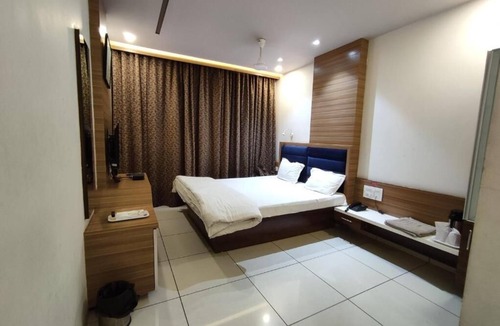 Tilakwada Hotel | Hotel Pragati