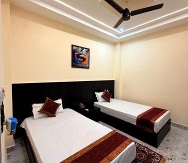 Varanasi House | Hotel Pratyaksh Darshan