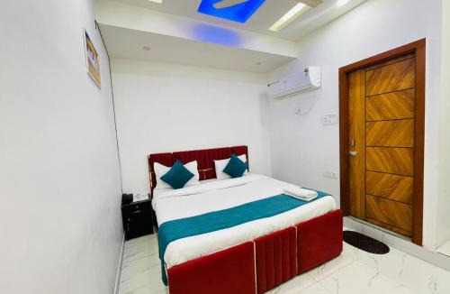 Ghaziabad Hotel | Hotel Prithvi Studio - RDC And Santosh Hospital
