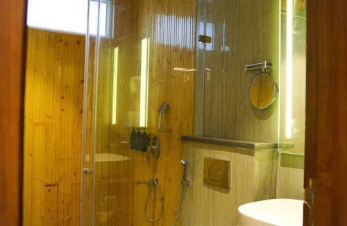 Vrindavan Hotel | Hotel Radha Krishnam