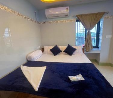 Mayapur Hotel | Hotel Raj