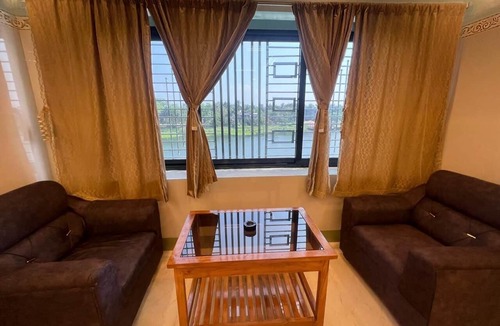 Mayapur Hotel | Hotel Raj
