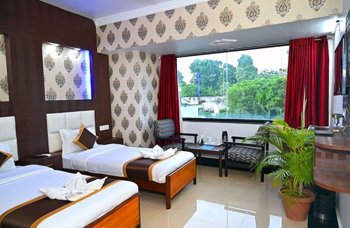 Sahibganj Hotel | Hotel Rajhans International