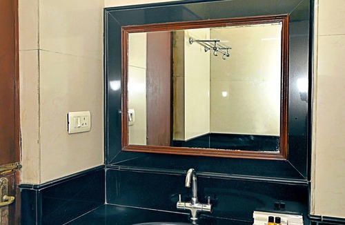 Sahibganj Hotel | Hotel Rajhans International