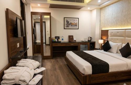 Kaushambi Hotel | Hotel Rajpath Residency 2 Min Walk From Kaushambhi Metro Station