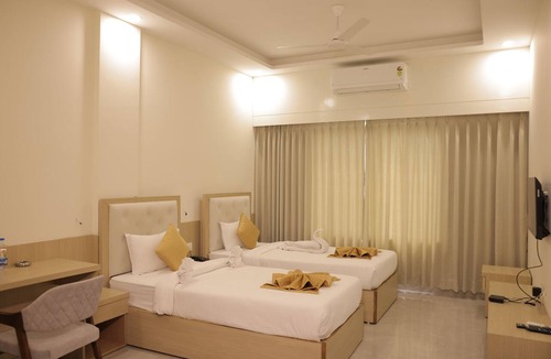 Navsari Hotel | Hotel Rangoli - 10 min from Palsana Chowk