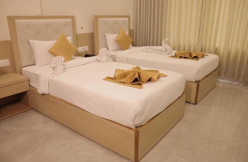 Navsari Hotel | Hotel Rangoli - 10 min from Palsana Chowk