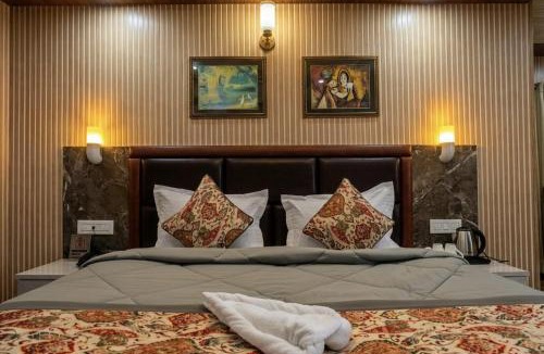 Darjeeling Hotel | Hotel Red Rose