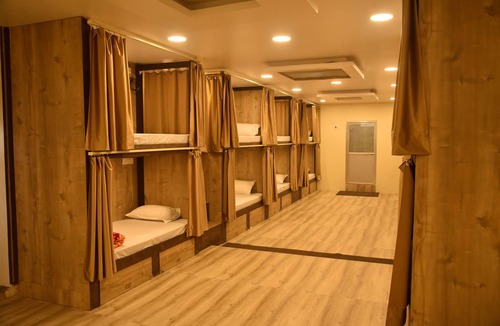 Allahabad Hostel | Hotel Relax Inn - Hostel