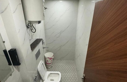 Paharganj Bed & Breakfast | Hotel Rhea Lodge