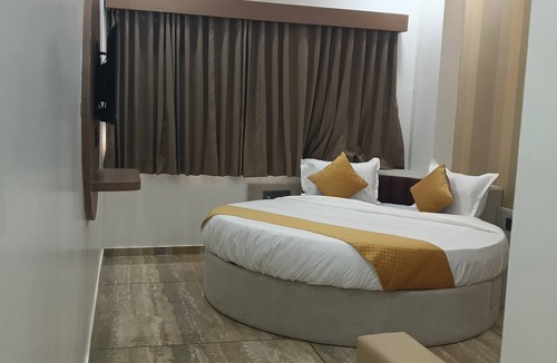 Vallabh Vidhyanagar Hotel | Hotel Rose Prime