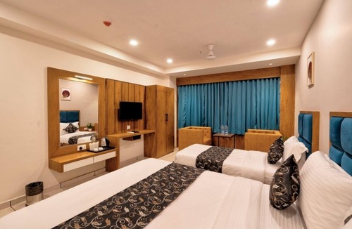Sanand Hotel | Hotel Royal Crown