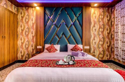 Dal Lake Hotel | HOTEL ROYAL HAMEED