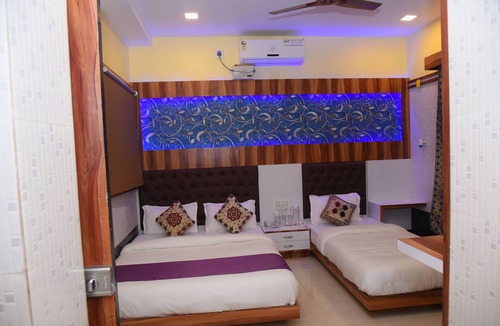 Mangalore Cabin | Hotel Royal Inn