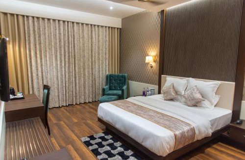 Varanasi Hotel | Hotel Royal Livin