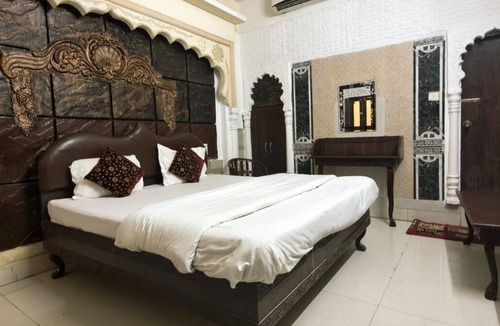 Chittorgarh Hotel | HOTEL ROYAL PALACE