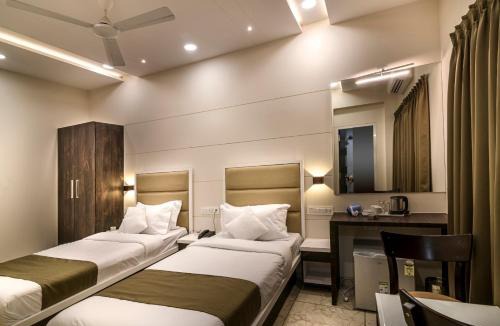 Surat Hotel | Hotel Royal Treat Surat