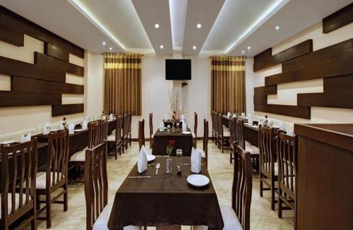 Taj Ganj Hotel | Hotel Rudra Vilas