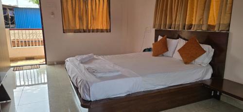 Khed Cabin | Hotel Saaj Inn, Home Stay & Restaurant
