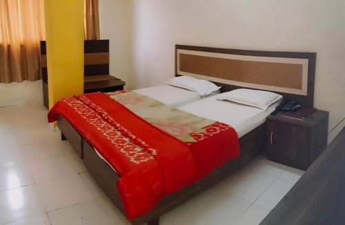Nashik Hotel | Hotel Saffronn