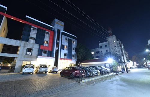Shirdi Hotel | Hotel Sai Sparsh-150 meters from Saibaba temple