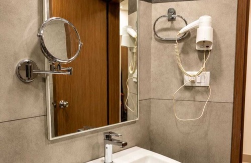 Onamthuruth Hotel | HOTEL SAKTHI