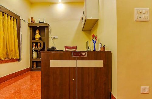 Sector II House | Hotel Shivalaya Near Sec-V Metro