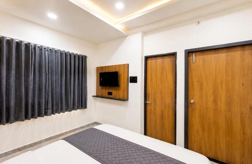 Dwarka Hotel | Hotel Shree Dwarka