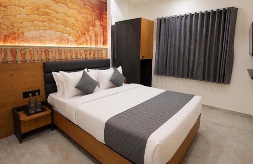 Dwarka Hotel | Hotel Shree Dwarka