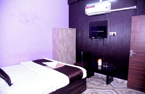 Naini Hotel | Hotel Shree Mahalaxmi