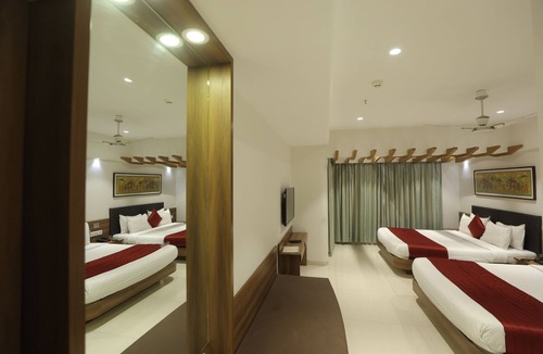 Surat Hotel | Hotel Shreeji Vatika-Airport Road
