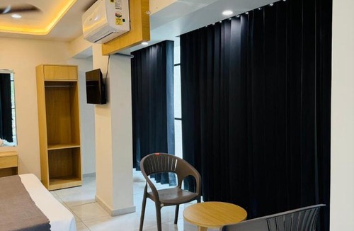 Rajkot Hotel | Hotel Sky Comfort Inn