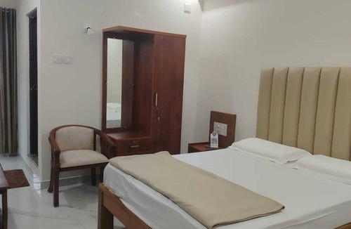 Mandarthi Hotel | HOTEL SOHAN BOARDING AND LODGING