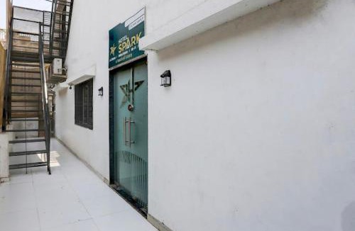 Surat Hotel | hotel spark