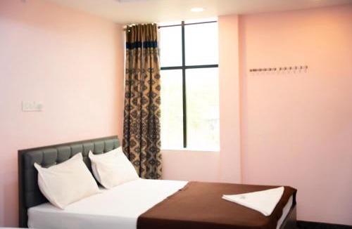 Thanjavur Hotel | Hotel Sri Shanmuga